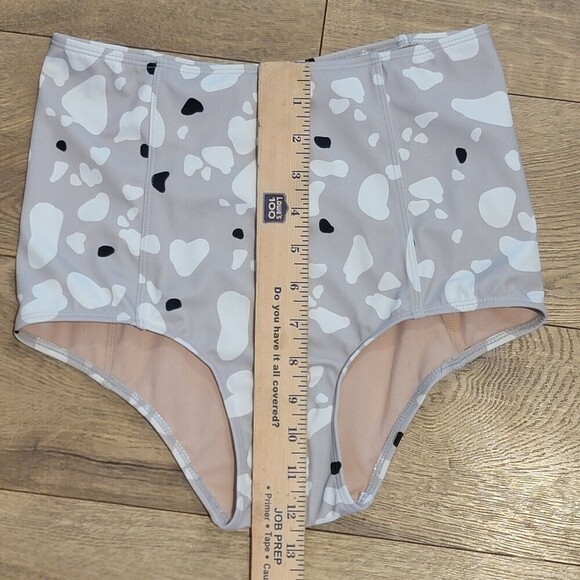 EUC Kortni Jeane High Rise Waist Swim Bottoms Bikini Size XS - Picture 8 of 9
